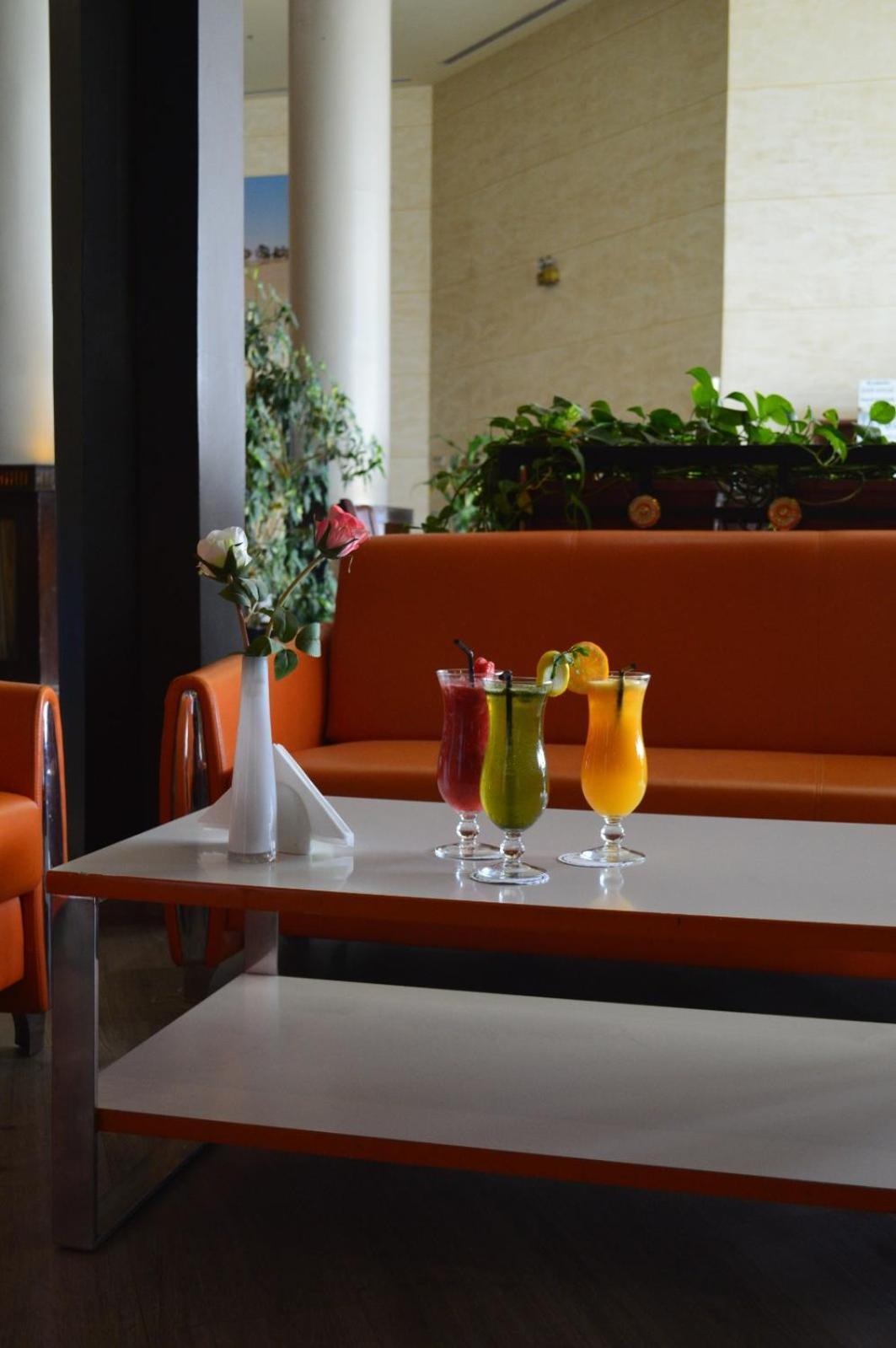 Golden Tulip Hail Luaran gambar