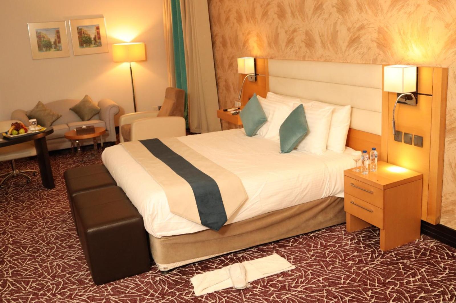 Golden Tulip Hail Luaran gambar