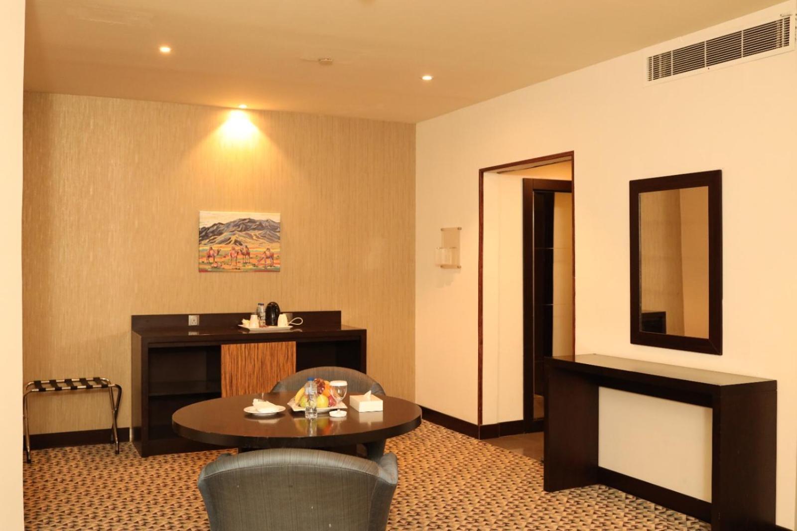 Golden Tulip Hail Luaran gambar