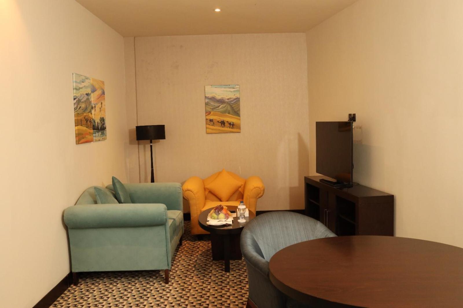 Golden Tulip Hail Luaran gambar