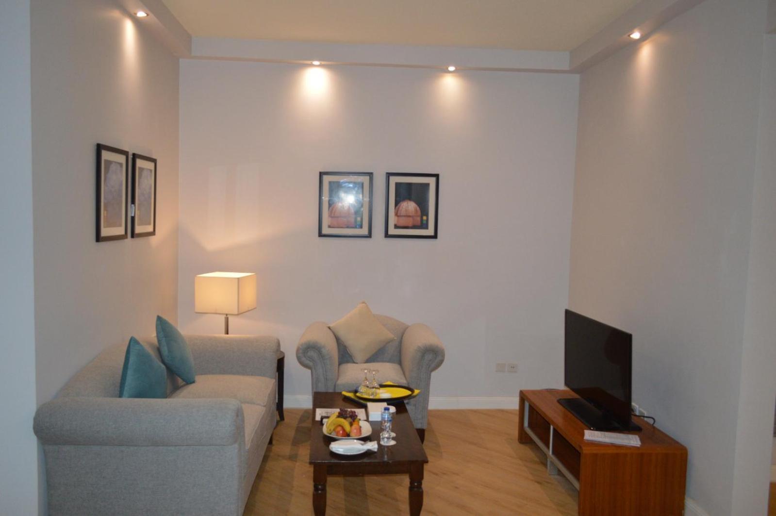 Golden Tulip Hail Luaran gambar