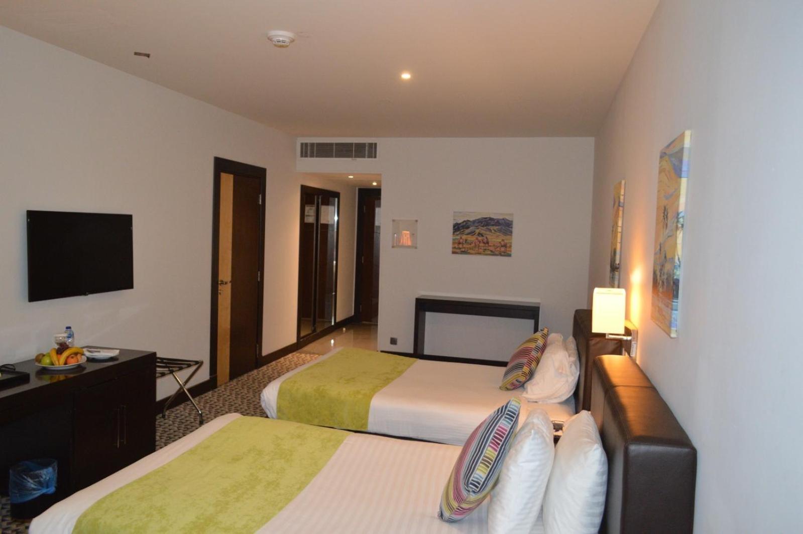 Golden Tulip Hail Luaran gambar