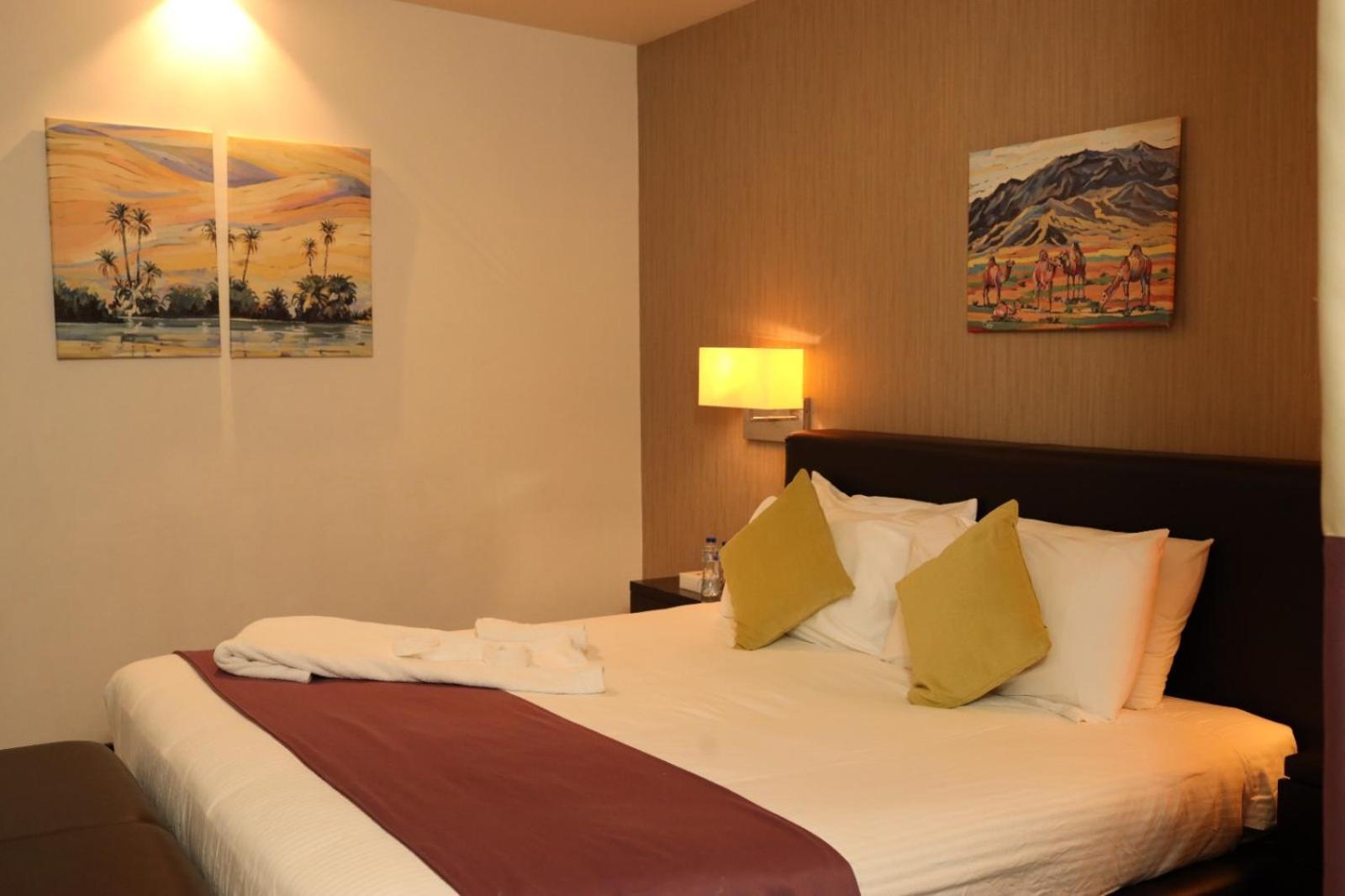 Golden Tulip Hail Luaran gambar