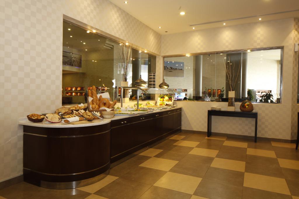 Golden Tulip Hail Luaran gambar