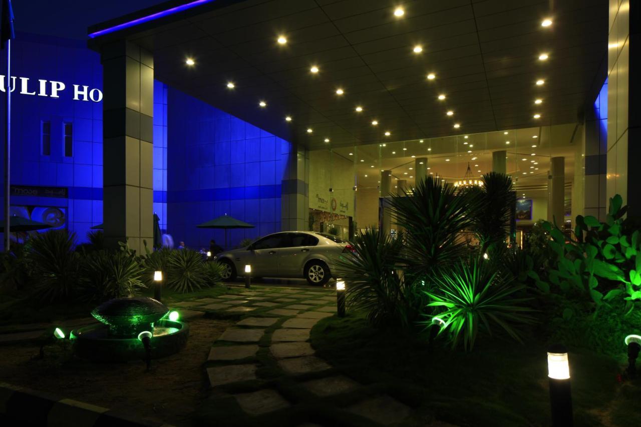 Golden Tulip Hail Luaran gambar